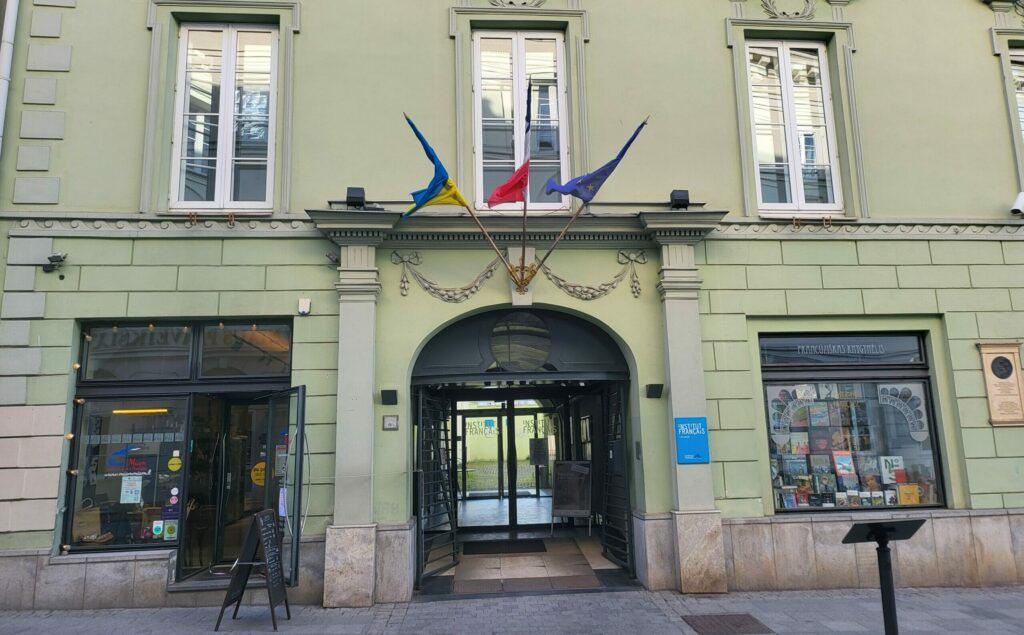 Kvietimas dalyvauti viešuosiuose pirkimuose dėl Prancūzų instituto Lietuvoje kavinės-prekybos vietos patalpų naudojimo