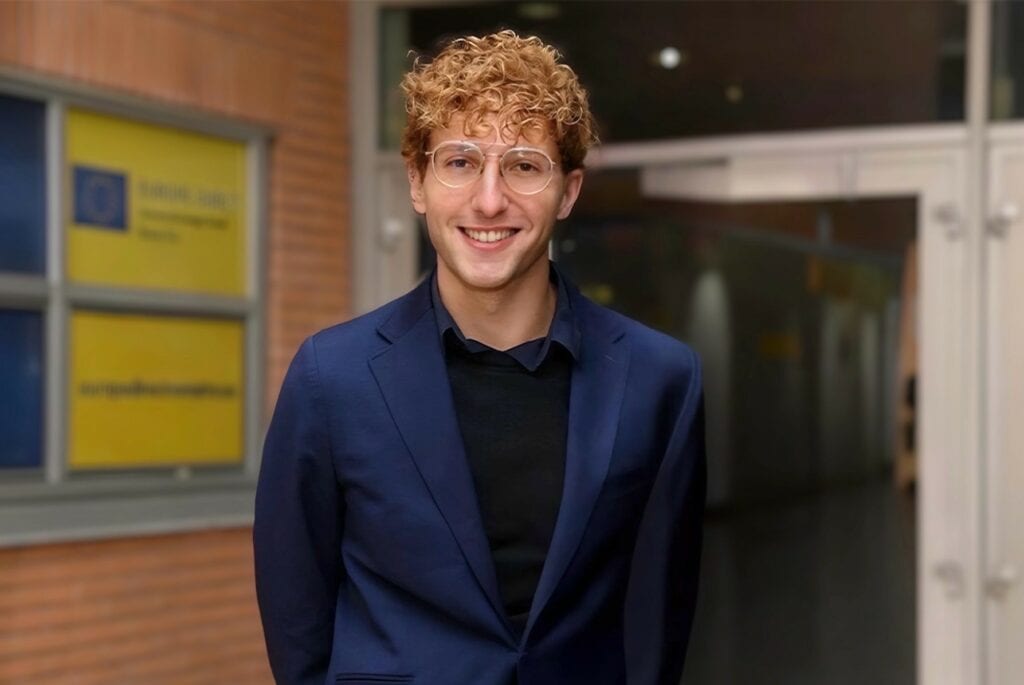 „ Moterys tarp idealizavimo ir smurto: nuo Margaritos Gotje iki Senos upės Nepažįstamosios “